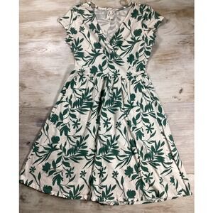 Green Floral Wrap-Style Women’s Dress